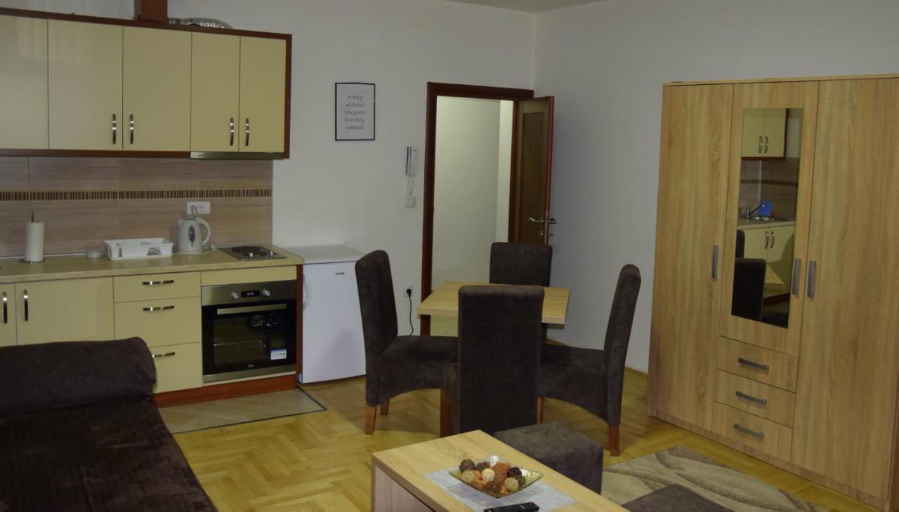 Apartmani Maric Новий Пазар Екстер'єр фото